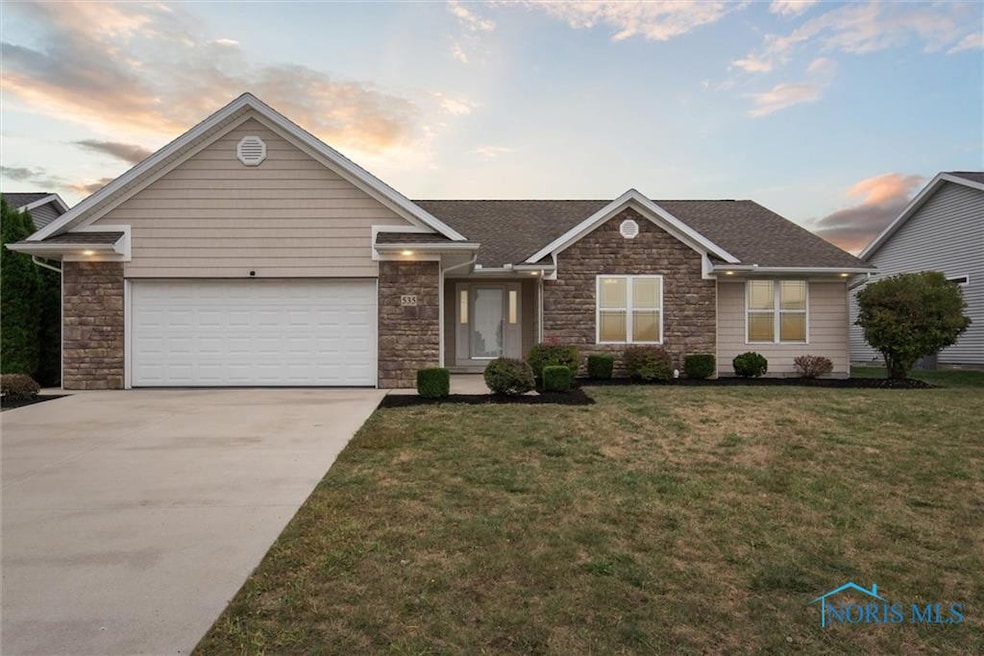 535 Palm Dr, Findlay, OH 45840 - photo 1