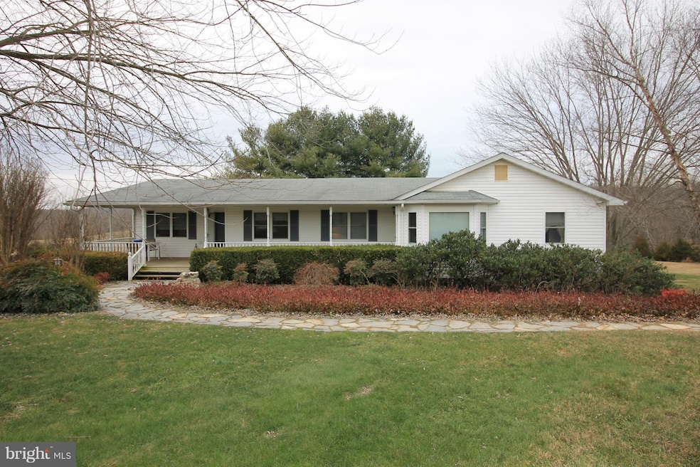 20725 Gleedsville Rd, Leesburg, VA 20175 - photo 1