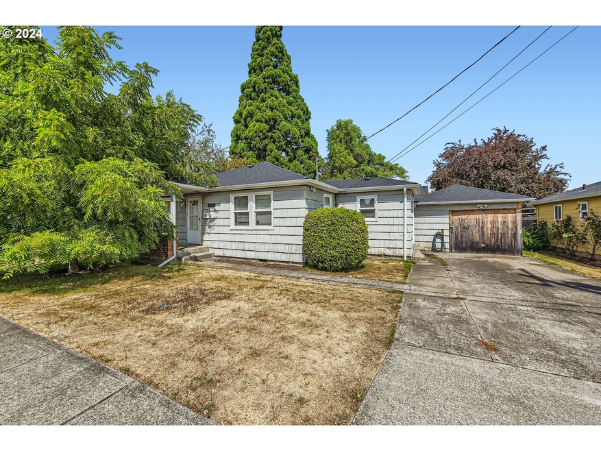 2823 18th Ave, Forest Grove, OR 97116 - photo 1