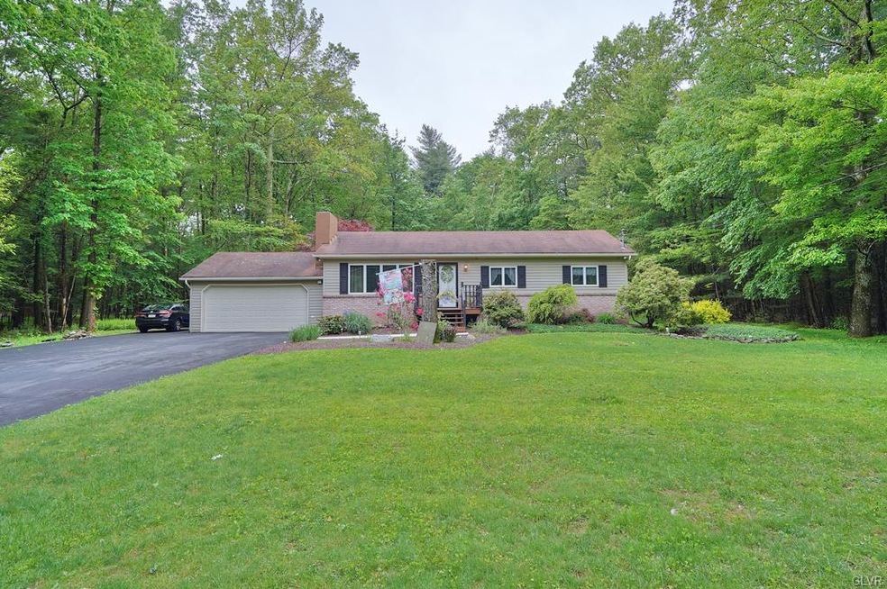 161 Longwoods Dr, Saylorsburg, PA 18353 - photo 1