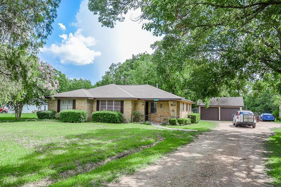 15206 Texas 36, Needville, TX 77461 - photo 1