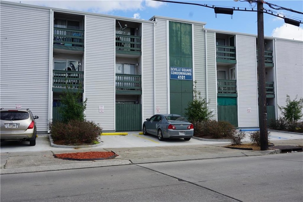 Welcome to Seville Square Condominiums