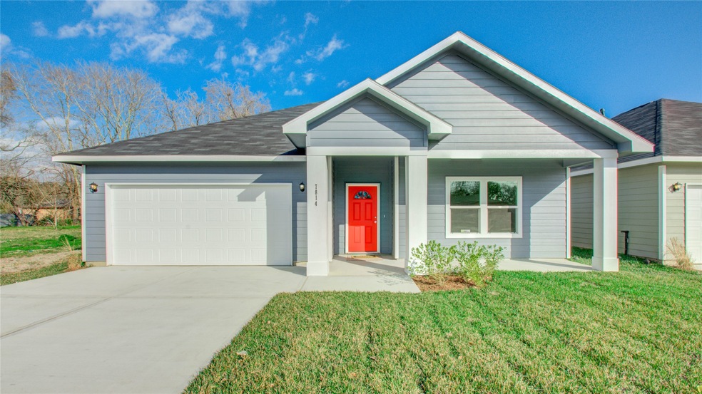 7814 Hanfro Ln, Houston, TX 77088 - photo 1