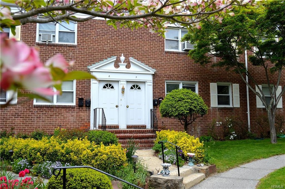 717 Tuckahoe Rd unit 9C, Yonkers, NY 10710 - photo 1