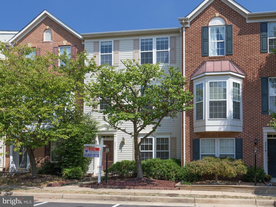 2577 Chase Wellesley Dr, Herndon, VA 20171 - photo 1