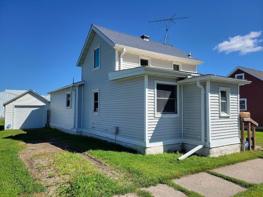 245 3rd Ave SE, Wells, MN 56097 - photo 1