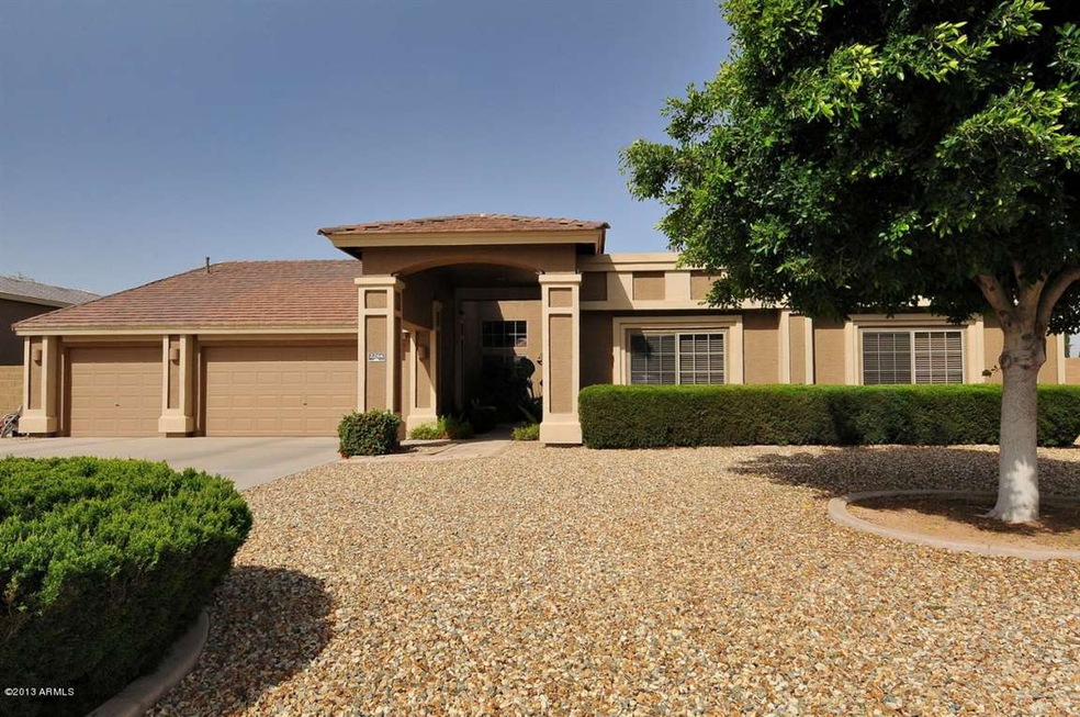 Front of Home-4 bed/2.5 bath/ 3 car/Pool