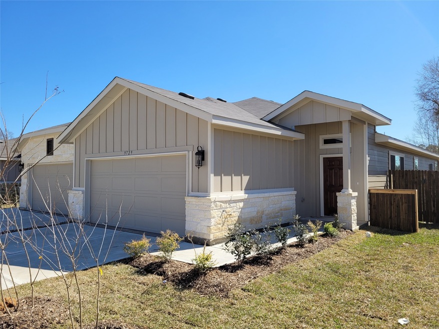 9729 Grosbeak Ln, Magnolia, TX 77354 - photo 1