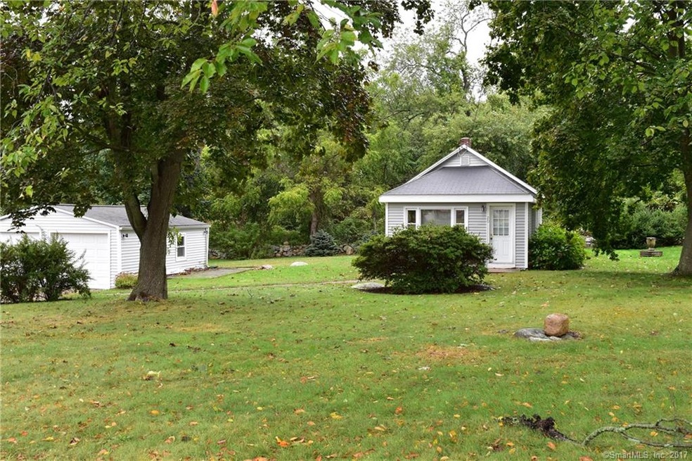 20 Norman St, Waterford, CT 06385 - photo 1