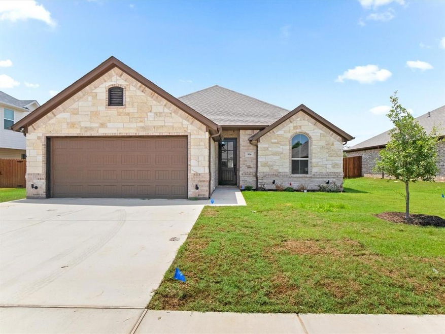 936 E 5th St, Springtown, TX 76082 - photo 1