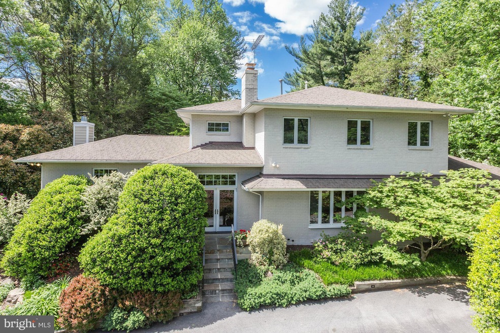 7609 Glennon Dr, Bethesda, MD 20817 - photo 1