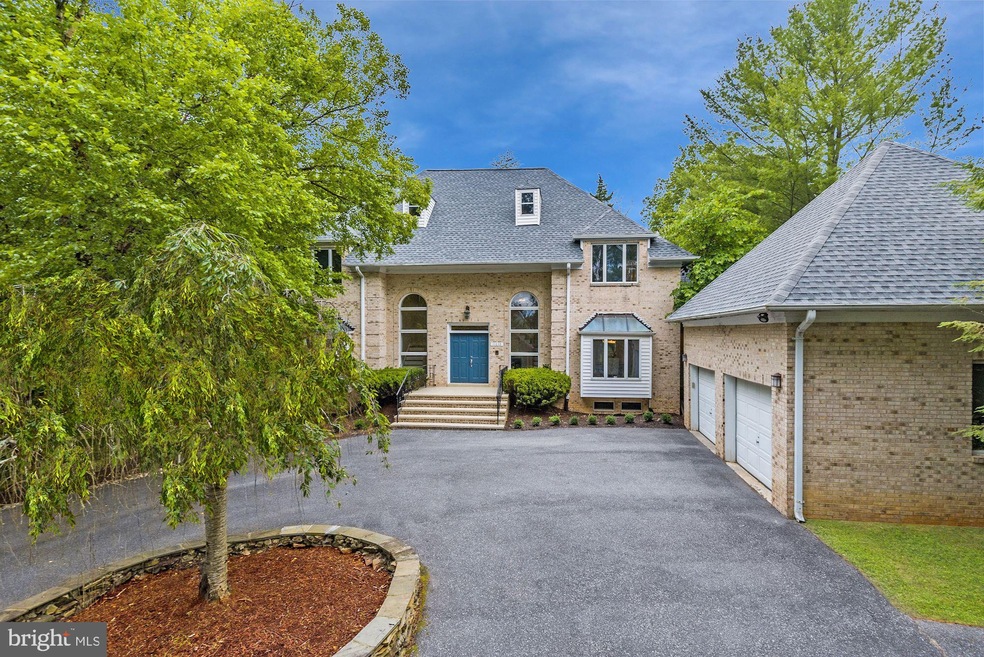 11633 Falls Rd, Potomac, MD 20854 - photo 1