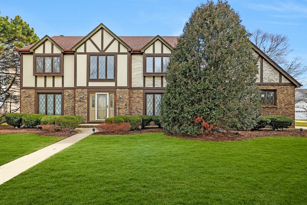 135 Christina Cir, Wheaton, IL 60189 - photo 1