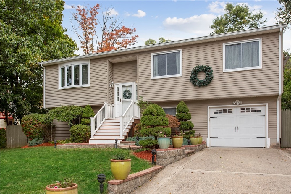 48 Mcclellan St, Providence, RI 02909 - photo 1