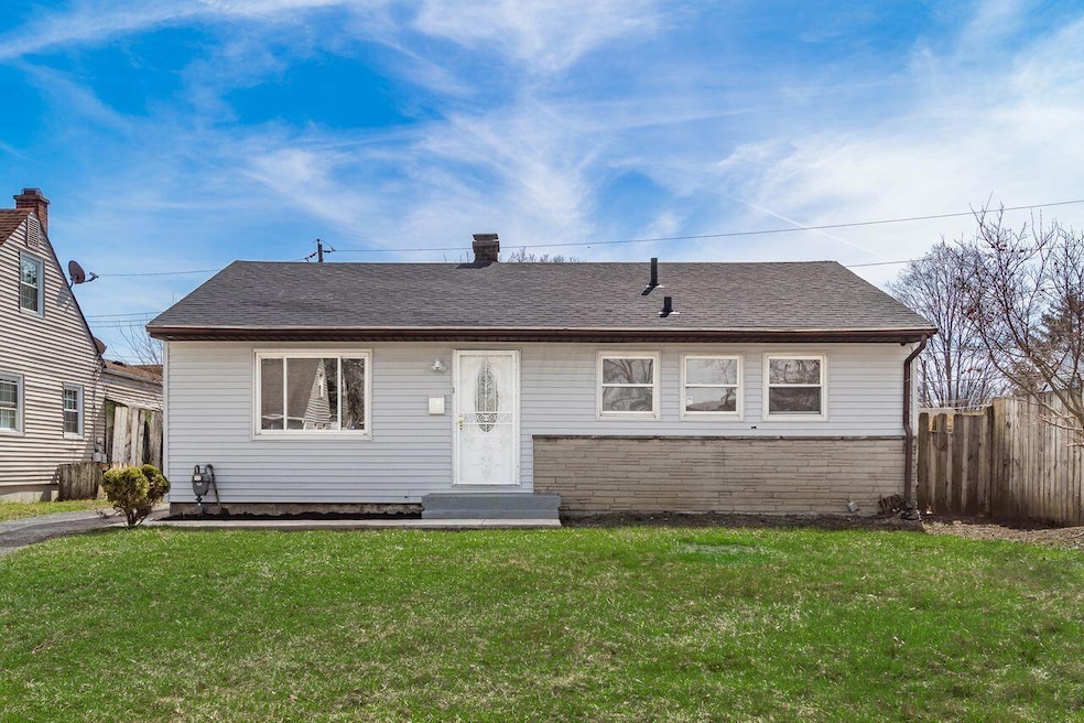 907 Weldon Front Exterior