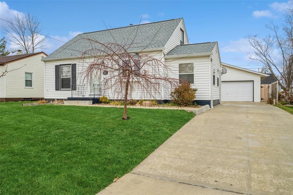 1820 8th Ave SW, Cedar Rapids, IA 52404 - photo 1