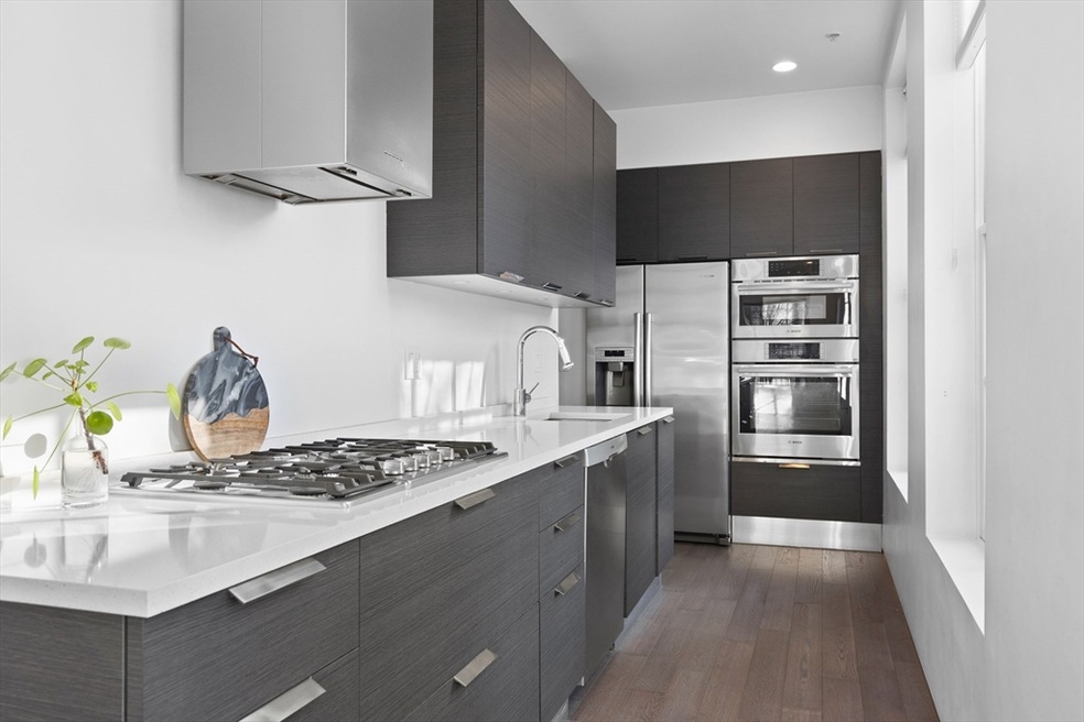 618 E 2nd St unit 1, Boston, MA 02127 - photo 1