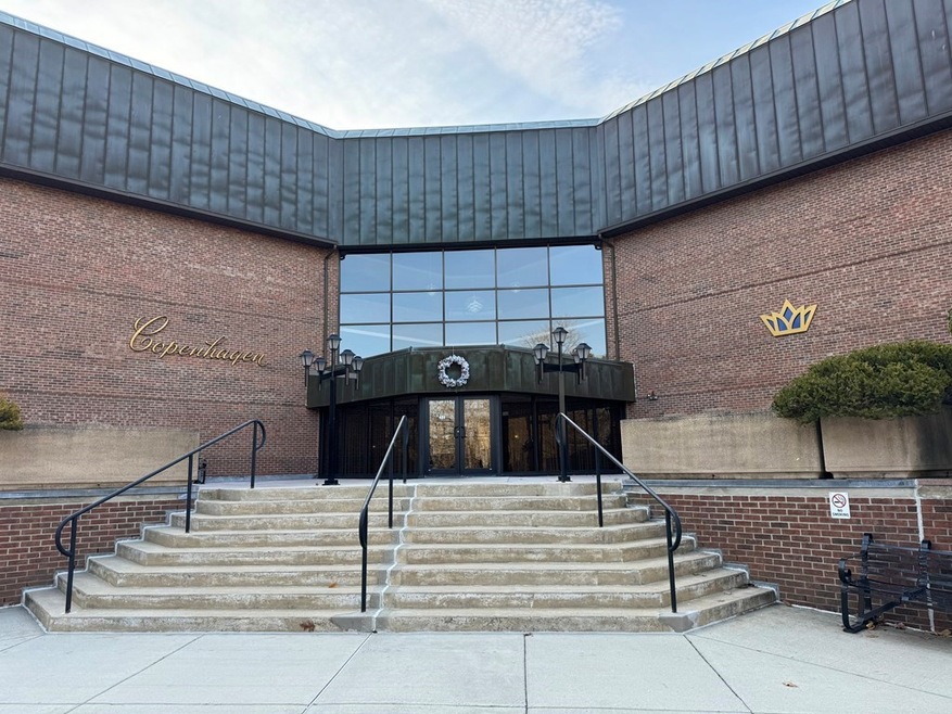 406 Paradise Rd unit PH-K, Swampscott, MA 01907 - photo 1