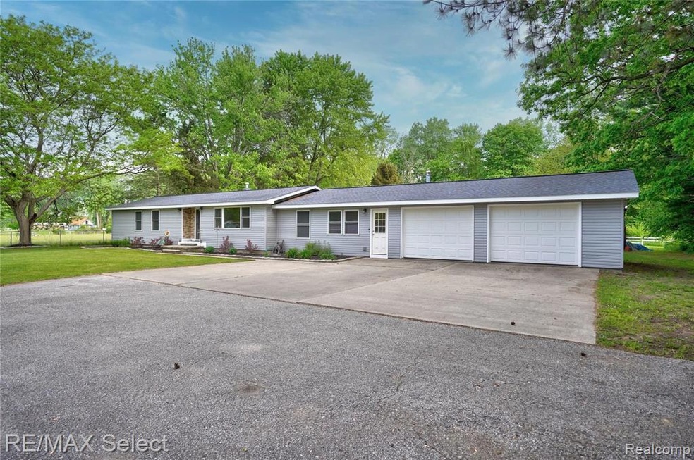 2483 E Curtis Road 07.jpg