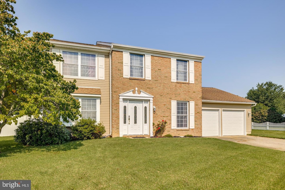 905 Hawthorn Ct, Williamstown, NJ 08094 - photo 1