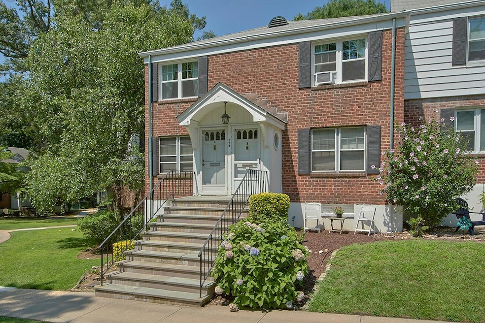 2 Peck Ave unit 223B, Rye, NY 10580 - photo 1