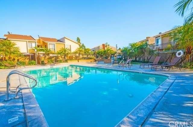 Community pool 