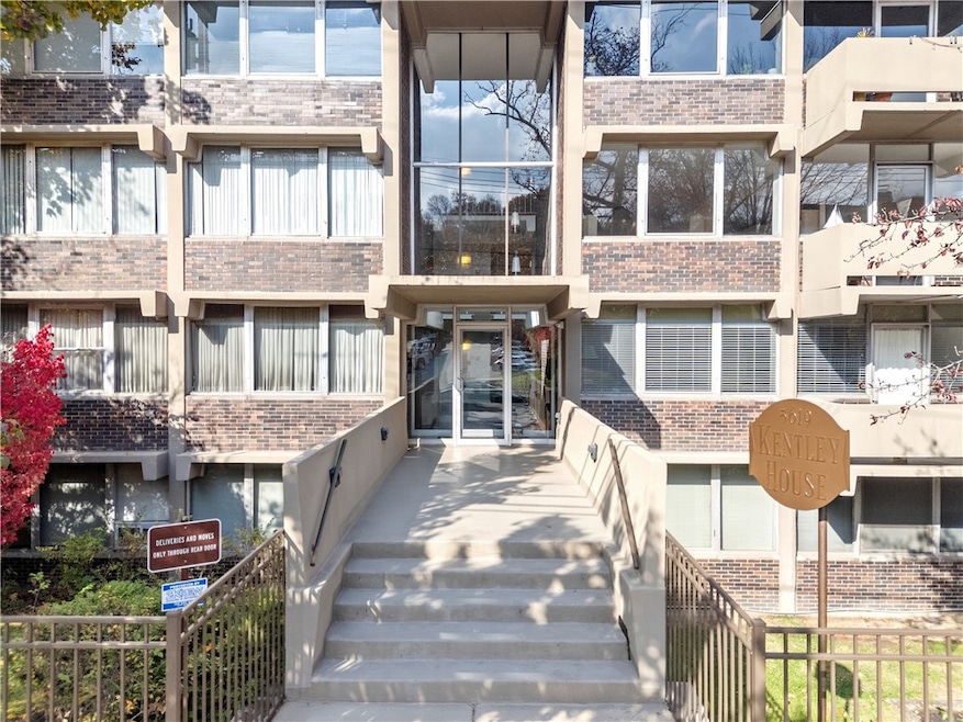 5619 Kentucky Ave unit 104, Pittsburgh, PA 15232 - photo 1