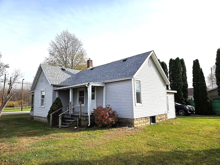 322 S Hemlock Rd, Hemlock, MI 48626 - photo 1