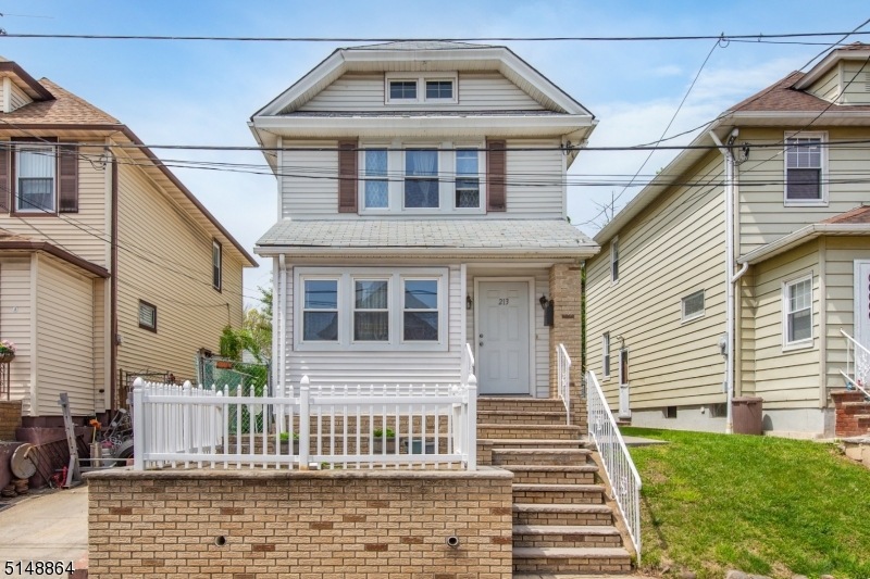 213 Elm Ct unit 215, Elizabeth, NJ 07208 - photo 1