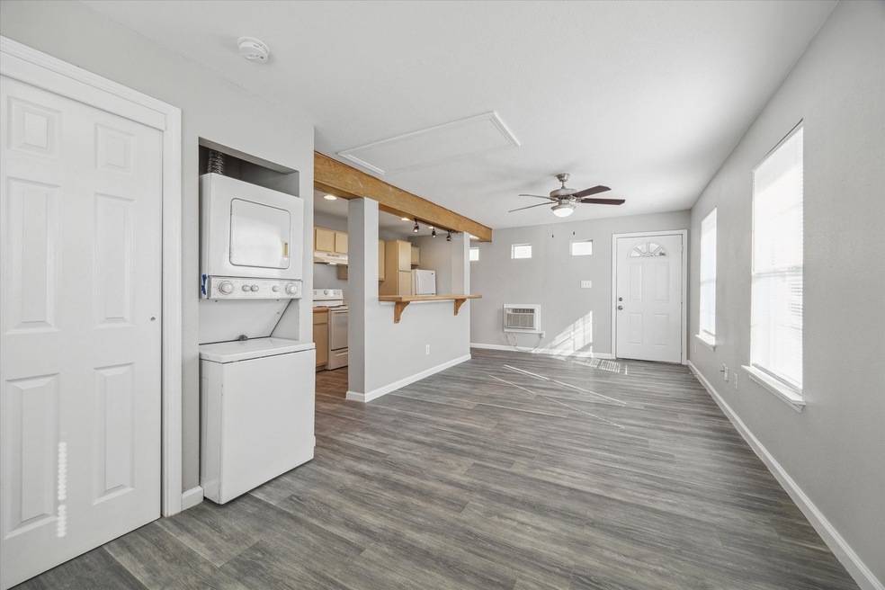 831 W 25th St unit 2, Houston, TX 77008 - photo 1