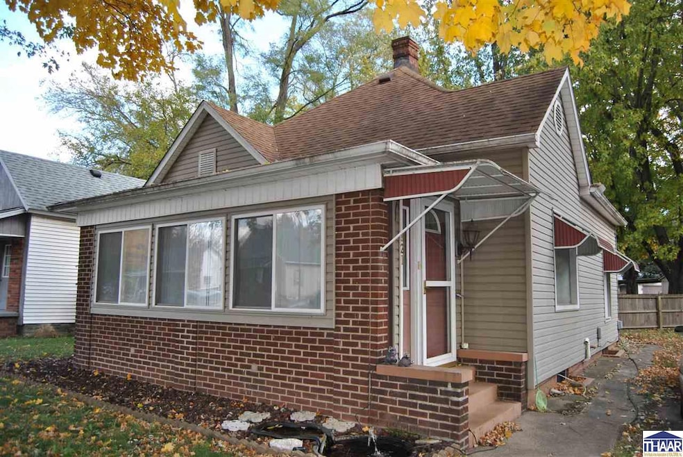 821 N 8th St, Clinton, IN 47842 - photo 1