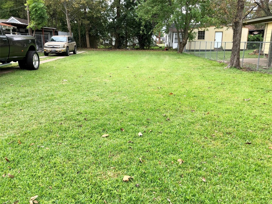 4013 Hain St, Houston, TX 77009 - photo 1