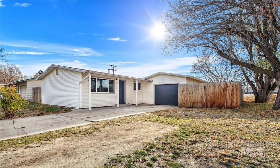 520 Harmon Way, Middleton, ID 83644 - photo 1