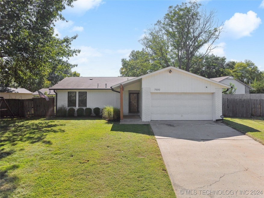 7500 S Juniper Place, Broken Arrow, OK 74011 - photo 1