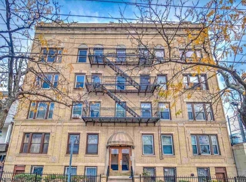 66 Romaine Ave unit 5, Jersey City, NJ 07306 - photo 1