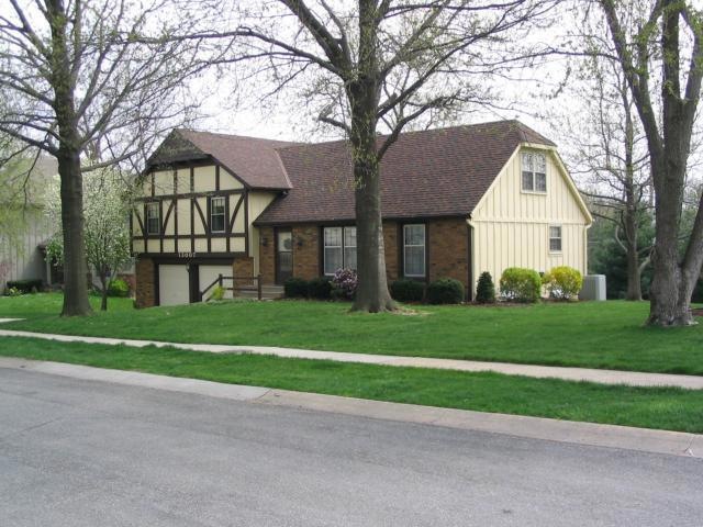 Home is located on a Large lot in established Lene