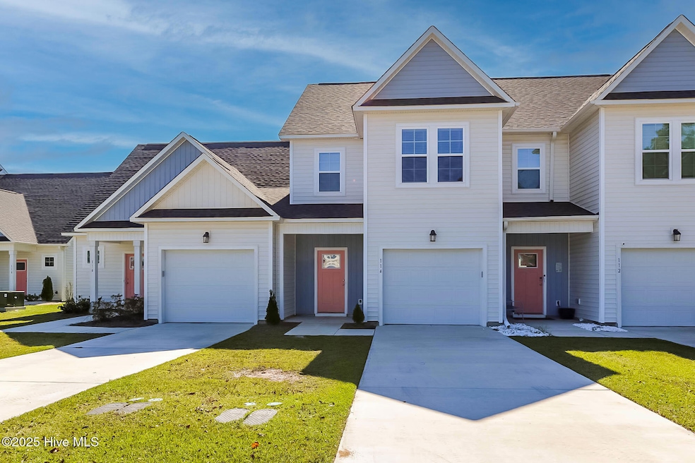 114 Bridge Point Cir, Cedar Point, NC 28584 - photo 1