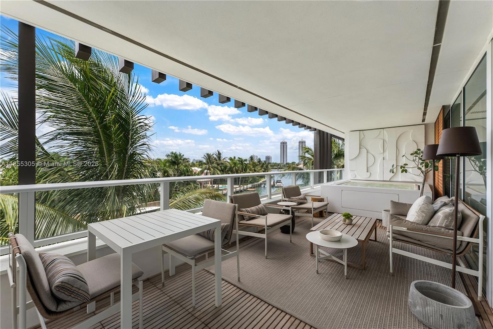 The Ritz-Carlton Residences Miami Beach unit 421, Miami Beach, FL 33140 - photo 1