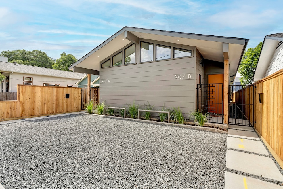 For Rent $2,300/month