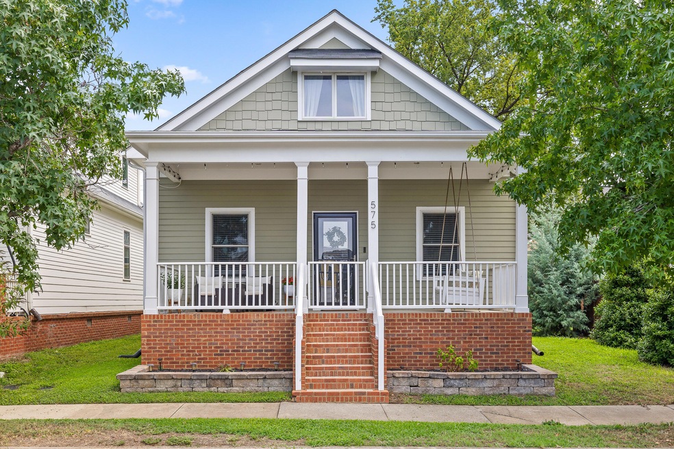 E 18th-32