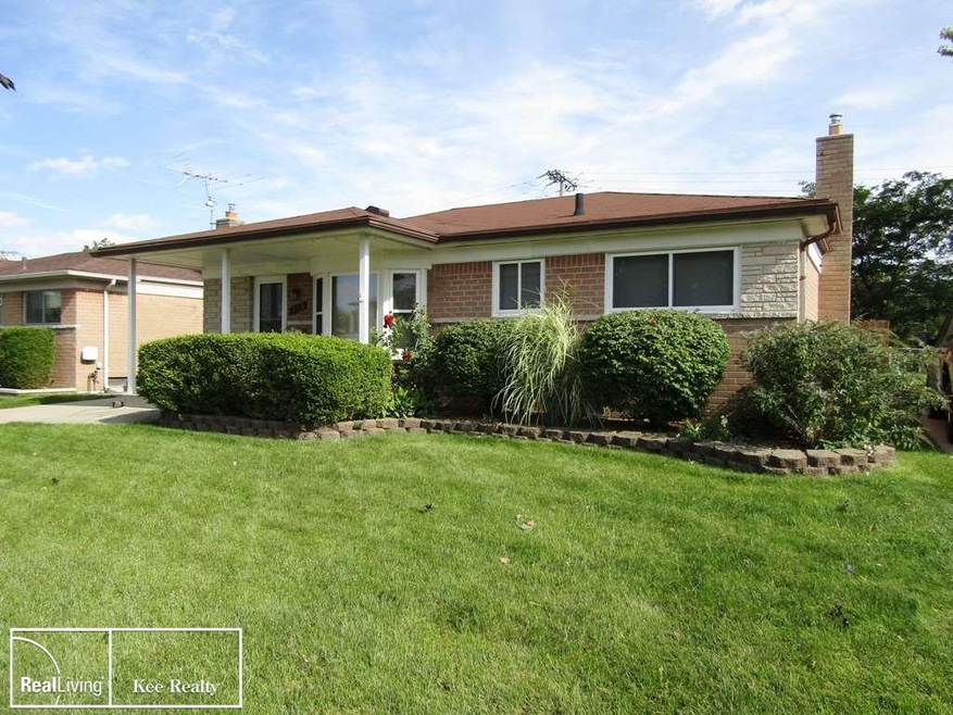 15976 Flanagan St, Roseville, MI 48066 - photo 1