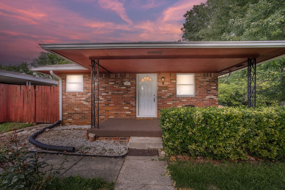 401 Beechwood Dr, Beech Grove, IN 46107 - photo 1