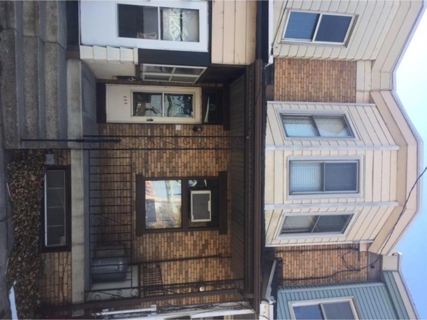 232 Warren St, Gloucester City, NJ 08030 - photo 1