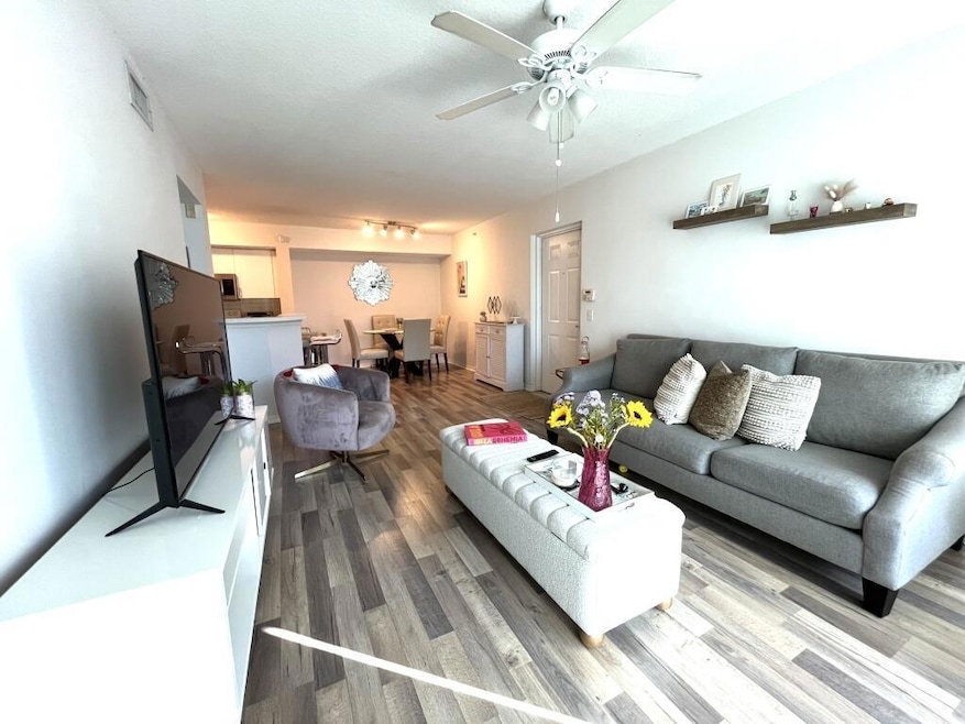 713 Villa Cir, Boynton Beach, FL 33435 - photo 1