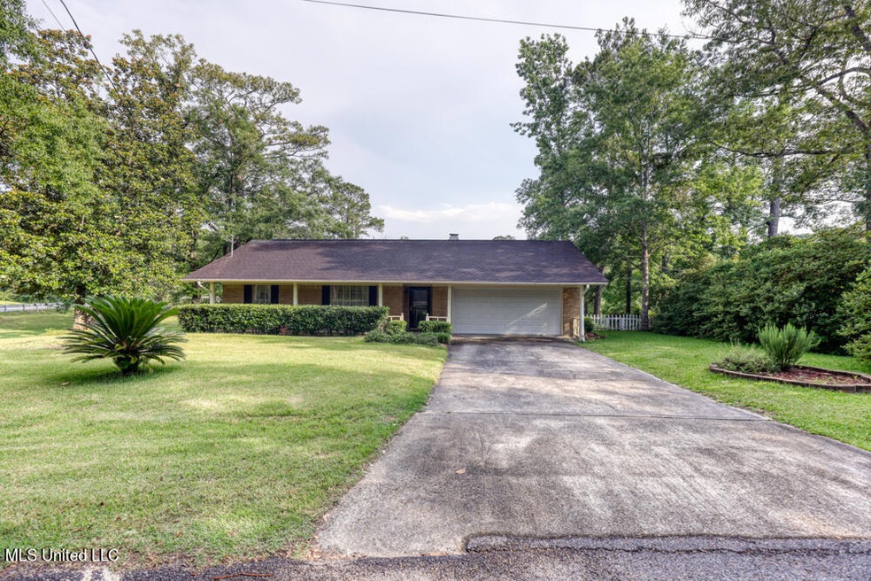 1905 Shady Point Circle-7