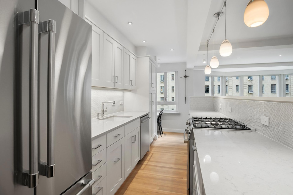 Sold $1,025,000 • Co-Listing Agent