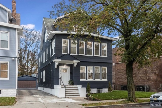 Sold $690,000 • Co-Listing Agent