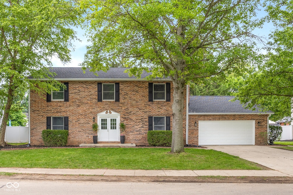 1127 Junco Dr, Columbus, IN 47203 - photo 1