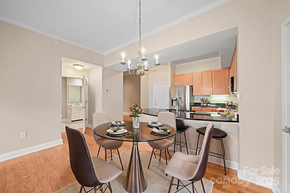 721 Governor Morrison St unit 626, Charlotte, NC 28211 - photo 1