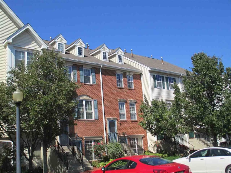 126 Cottonwood St unit C20J2, Jersey City, NJ 07305 - photo 1